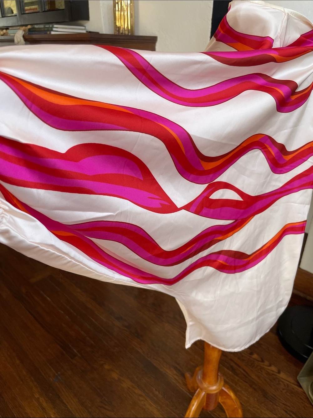 Silky Boat Neck Flowy Top Batwing Sleeves Pink Orange Wave Print Medium - Picture 2 of 4